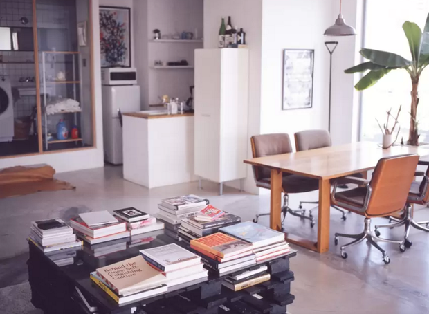 Фото из портфолио Индустриальный ЛОФТ с террасой в центре Токио – фотографии дизайна интерьеров на INMYROOM