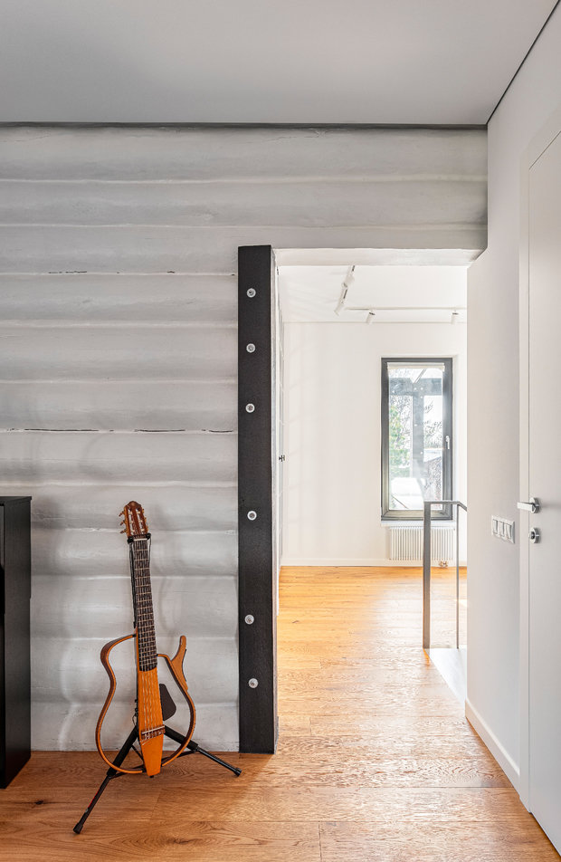 Один из главных критериев выбора материалов — практичность и небольшой бюджет.