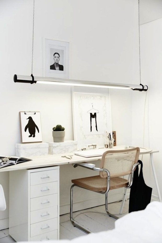 Фотография: Офис в стиле Скандинавский, Кабинет, Интерьер комнат – фото на INMYROOM