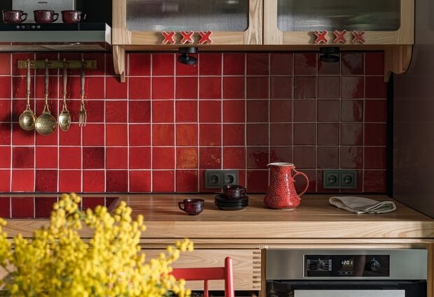 Фотография: Кухня и столовая в стиле Прованс и Кантри, Эклектика, Винтажный, Квартира, Проект недели, Блочный дом, 3 комнаты, Более 90 метров, Уфа, Юлия Мусина, Александр Сафаров, PRSPKT Architects – фото на INMYROOM