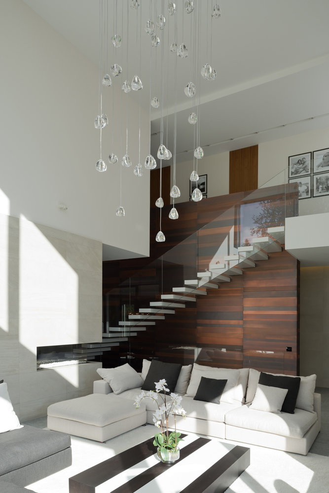 Фотография: Гостиная в стиле Минимализм, Современный, Дом, Подмосковье, Московская область, Монолитный дом, Александра Федорова, 4 и больше, Более 90 метров, Эксклюзивные проекты, Марфино – фото на INMYROOM