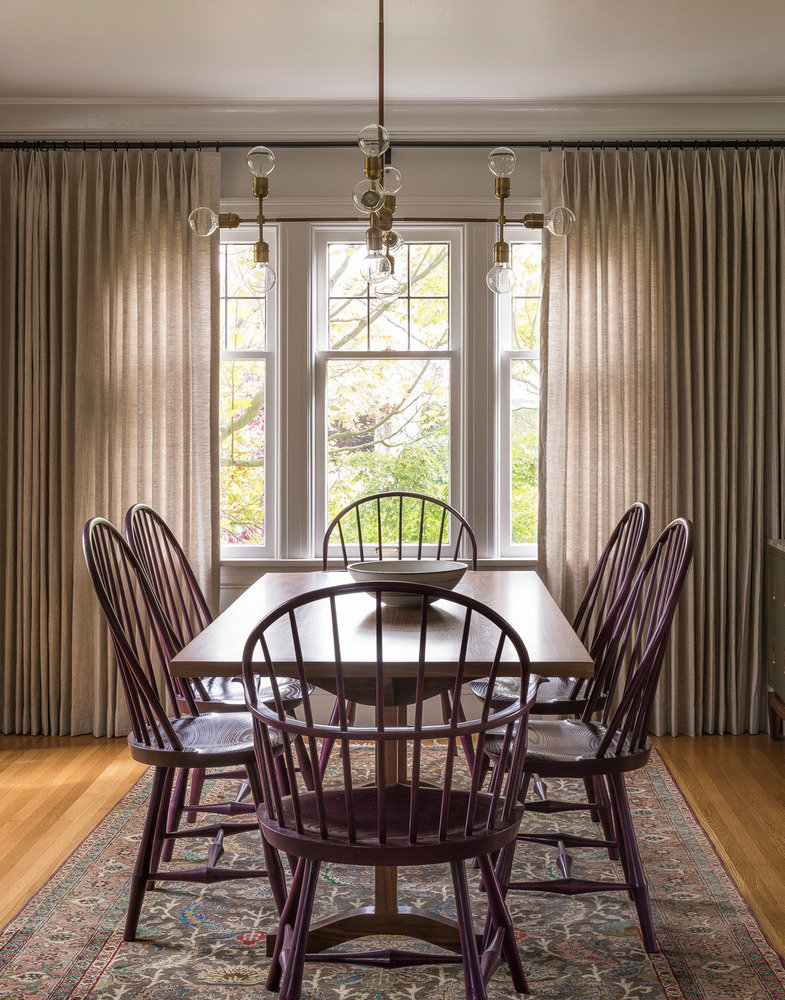 Фотография: Кухня и столовая в стиле Прованс и Кантри, Классический, Эклектика, Декор интерьера, Дом, США, Голубой, интерьер в стиле современной классики, эклектика в нитерьере, Сиэтл – фото на INMYROOM Фотография: Кухня и столовая в стиле Прованс и Кантри, Классический, Эклектика, Декор интерьера, Дом, США, Голубой, интерьер в стиле современной классики, эклектика в нитерьере, Сиэтл – фото на INMYROOM