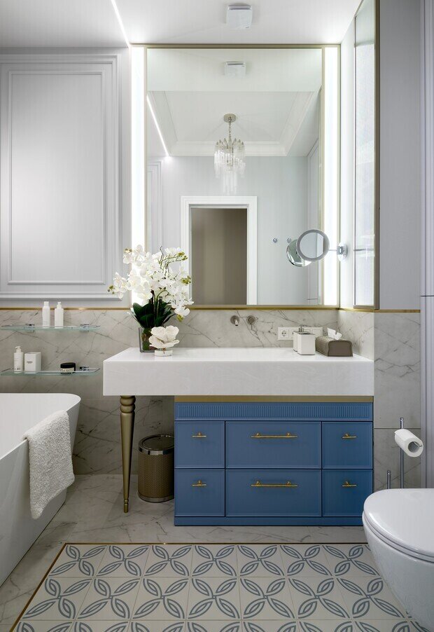 Фотография: Ванная в стиле Классический, Современный, Квартира, Проект дня, 3 комнаты, Более 90 метров, Эксклюзивные проекты, современный с элементами неоклассики, Новосибирская область, Кольцово – фото на INMYROOM