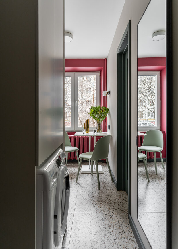 Фотография: Кухня и столовая в стиле Современный, Малогабаритная квартира, Квартира, Проект дня, Москва, Хрущевка, 1 комната, до 40 метров, скандинавский с элементами минимализма, Лидия Непреенко – фото на INMYROOM