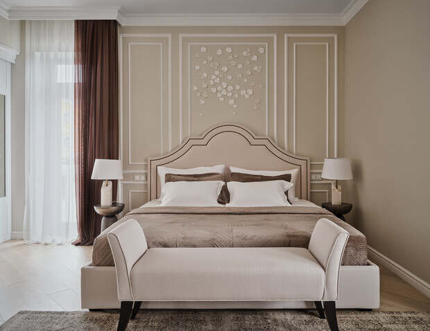 Фотография: Спальня в стиле Классический, Современный, Дом, Проект дня, Москва, Дом и дача, Блочный дом, 4 и больше, Более 90 метров, классический с современными элементами, Екатерина Бачурина – фото на INMYROOM