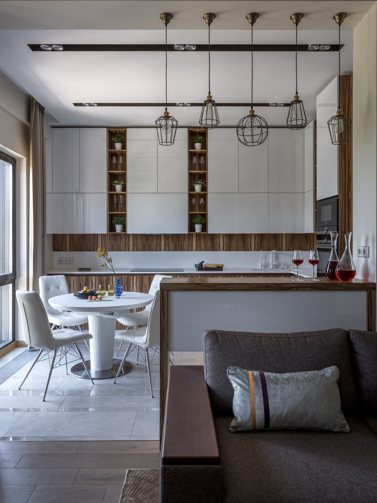 Фотография: Кухня и столовая в стиле Современный, Плитка, Пол, Гид, паркет, ламинат на полу, инженерная доска, OBI, ОБИ, пвх-плитка, керамогранит, австралийская доска, травертин, красивый пол – фото на INMYROOM Фотография: Кухня и столовая в стиле Современный, Плитка, Пол, Гид, паркет, ламинат на полу, инженерная доска, OBI, ОБИ, пвх-плитка, керамогранит, австралийская доска, травертин, красивый пол – фото на INMYROOM