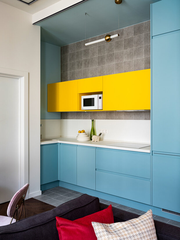 Фотография: Кухня и столовая в стиле Современный, Эклектика, Квартира, Проект недели, Москва, 2 комнаты, 40-60 метров, Наталия Турченко – фото на INMYROOM