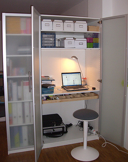 Фотография: Кабинет в стиле Современный, Интерьер комнат, Системы хранения – фото на INMYROOM