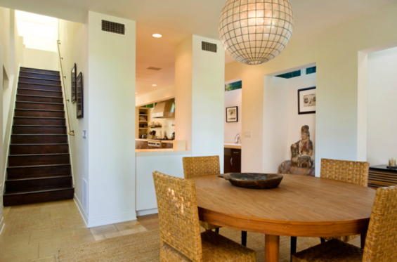 Фотография: Кухня и столовая в стиле Эко, Декор интерьера, Дом, Цвет в интерьере, Дома и квартиры, Интерьеры звезд, Стены – фото на INMYROOM Фотография: Кухня и столовая в стиле Эко, Декор интерьера, Дом, Цвет в интерьере, Дома и квартиры, Интерьеры звезд, Стены – фото на INMYROOM