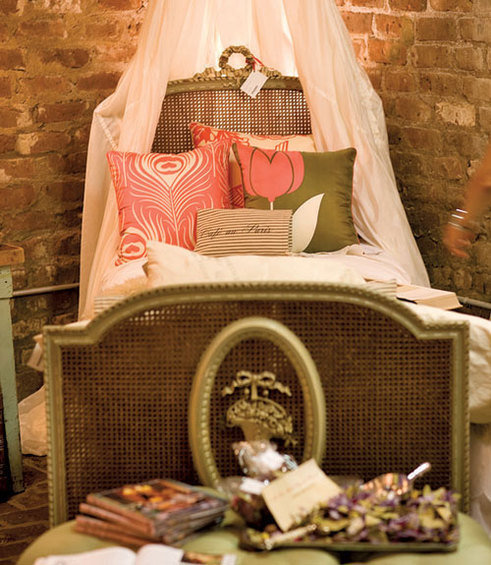 Фотография: Спальня в стиле Прованс и Кантри, Классический, Лофт, Современный – фото на INMYROOM