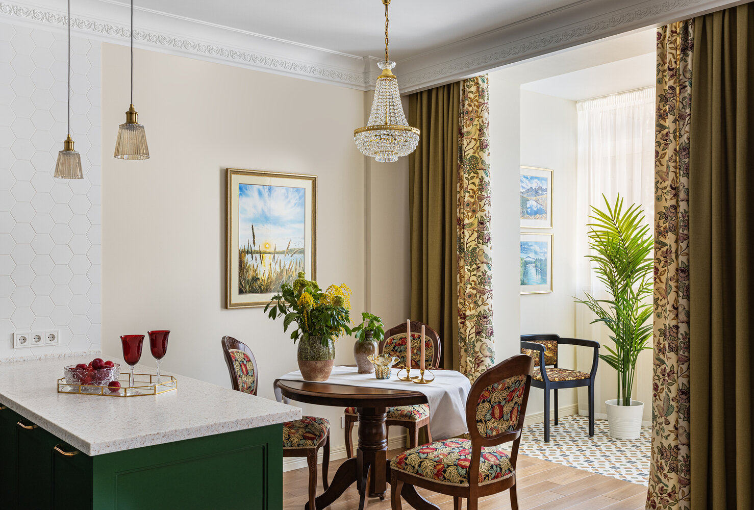 Фотография: Кухня и столовая в стиле Классический, Современный, Эклектика, Квартира, Проект недели, Новая Москва, Монолитный дом, 2 комнаты, 60-90 метров, Наталья Широкорад, Винтажный – фото на INMYROOM Фотография: Кухня и столовая в стиле Классический, Современный, Эклектика, Квартира, Проект недели, Новая Москва, Монолитный дом, 2 комнаты, 60-90 метров, Наталья Широкорад, Винтажный – фото на INMYROOM