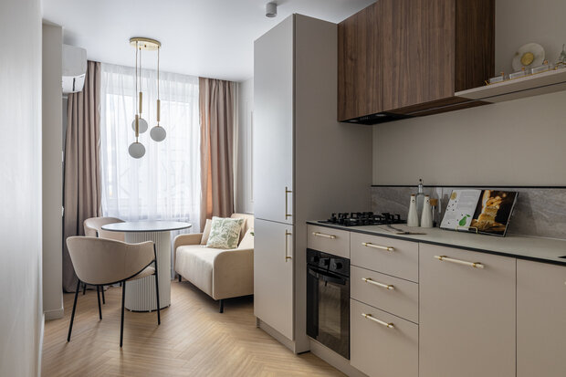 Фотография: Кухня и столовая в стиле Современный, Квартира, Проект дня, Москва, Кирпичный дом, 3 комнаты, 60-90 метров, Виктория Аз-Зари – фото на INMYROOM