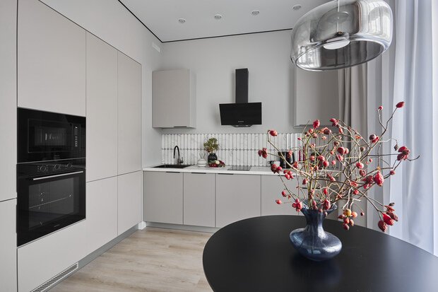 Фотография: Кухня и столовая в стиле Современный, Малогабаритная квартира, Квартира, Проект дня, Санкт-Петербург, 1 комната, 40-60 метров, Александра Войнова – фото на INMYROOM