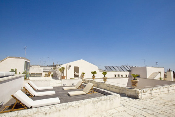 Фотография: Терраса в стиле Восточный, Минимализм, Дома и квартиры, Городские места, Отель, Бассейн – фото на INMYROOM