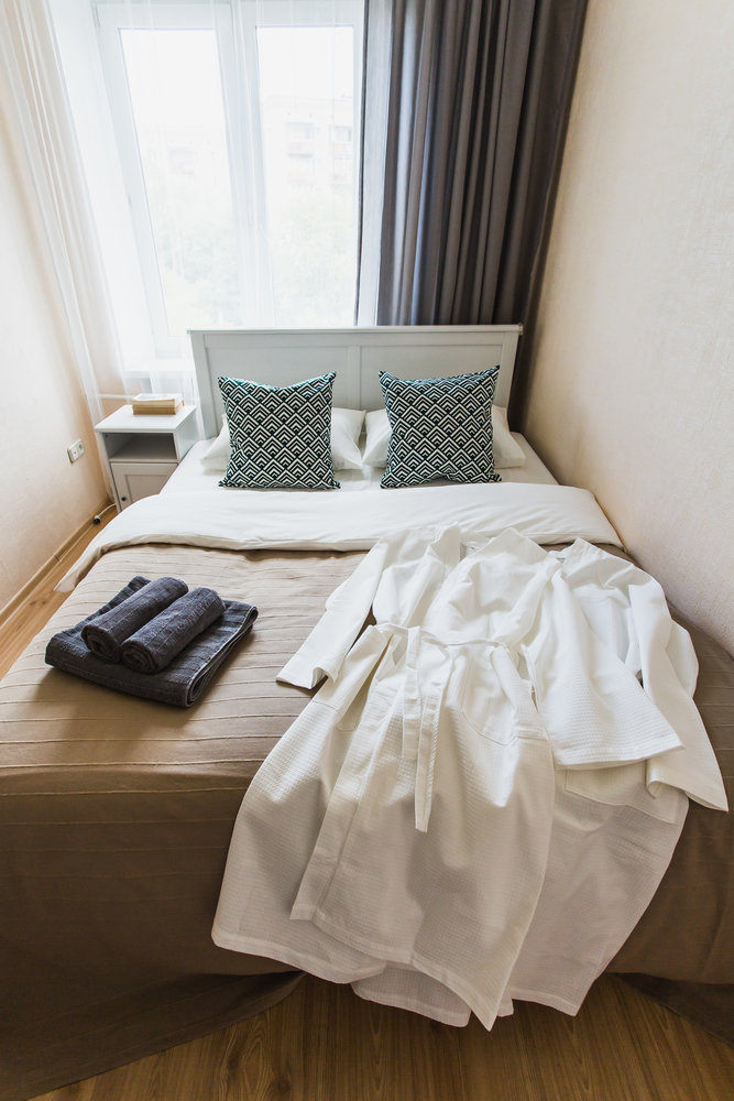 Фотография: Спальня в стиле Минимализм, Современный, Квартира, Проект недели, Москва, Анна Ковальченко, Панельный дом, 2 комнаты, 40-60 метров – фото на INMYROOM Фотография: Спальня в стиле Минимализм, Современный, Квартира, Проект недели, Москва, Анна Ковальченко, Панельный дом, 2 комнаты, 40-60 метров – фото на INMYROOM