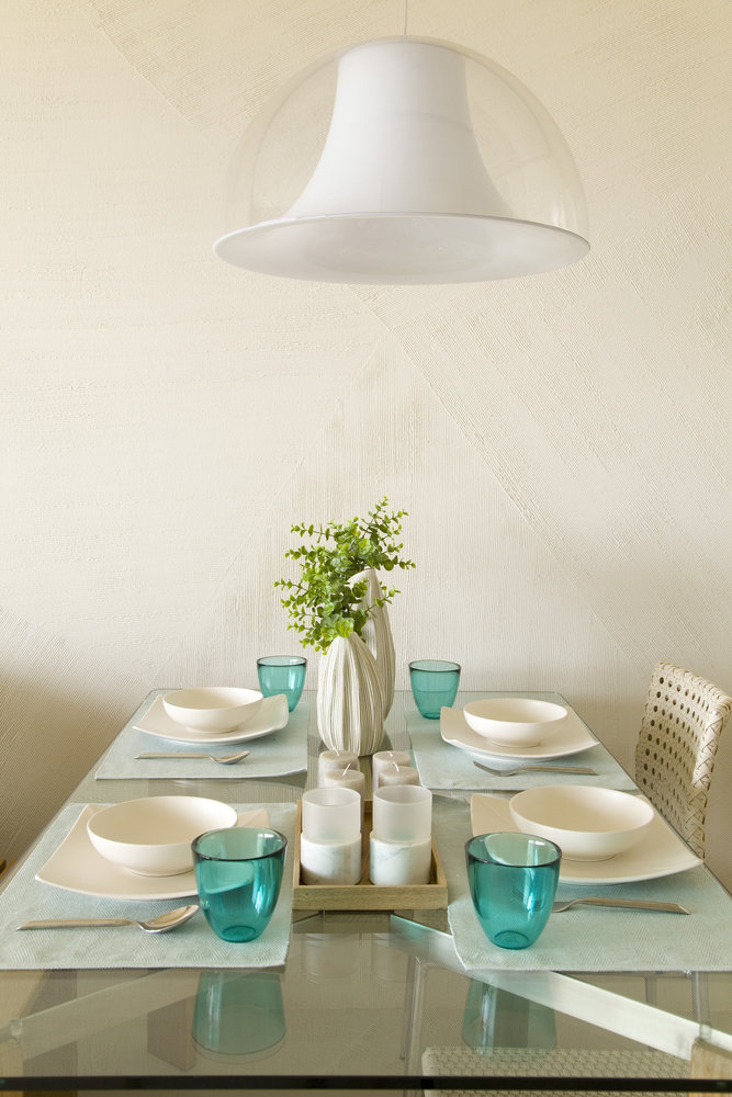 Фотография: Кухня и столовая в стиле Современный, Декор интерьера, Дом, Мебель и свет, Стол, Винтаж – фото на INMYROOM Фотография: Кухня и столовая в стиле Современный, Декор интерьера, Дом, Мебель и свет, Стол, Винтаж – фото на INMYROOM