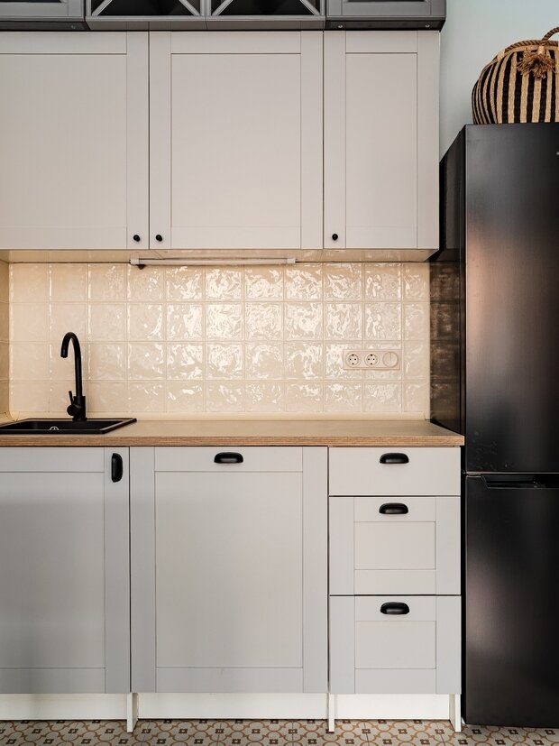 Фотография: Кухня и столовая в стиле Скандинавский, Современный, Винтажный, Квартира, Проект недели, Москва, 2 комнаты, 40-60 метров, Евгения Стефанович – фото на INMYROOM