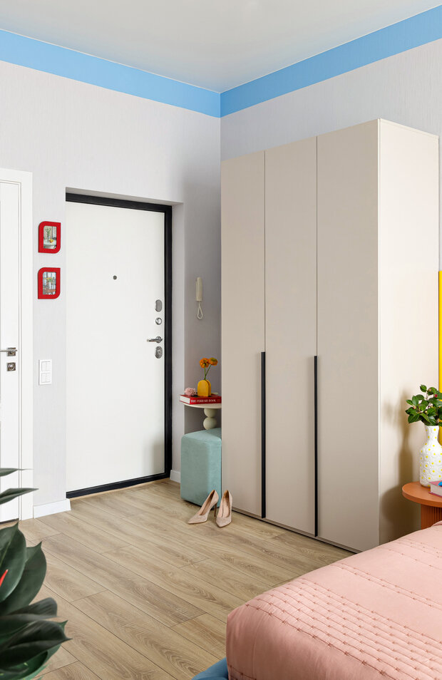 Фотография: Прихожая в стиле Современный, Малогабаритная квартира, Квартира, Студия, Проект дня, Сочи, до 40 метров, Анастасия Дубовскова – фото на INMYROOM