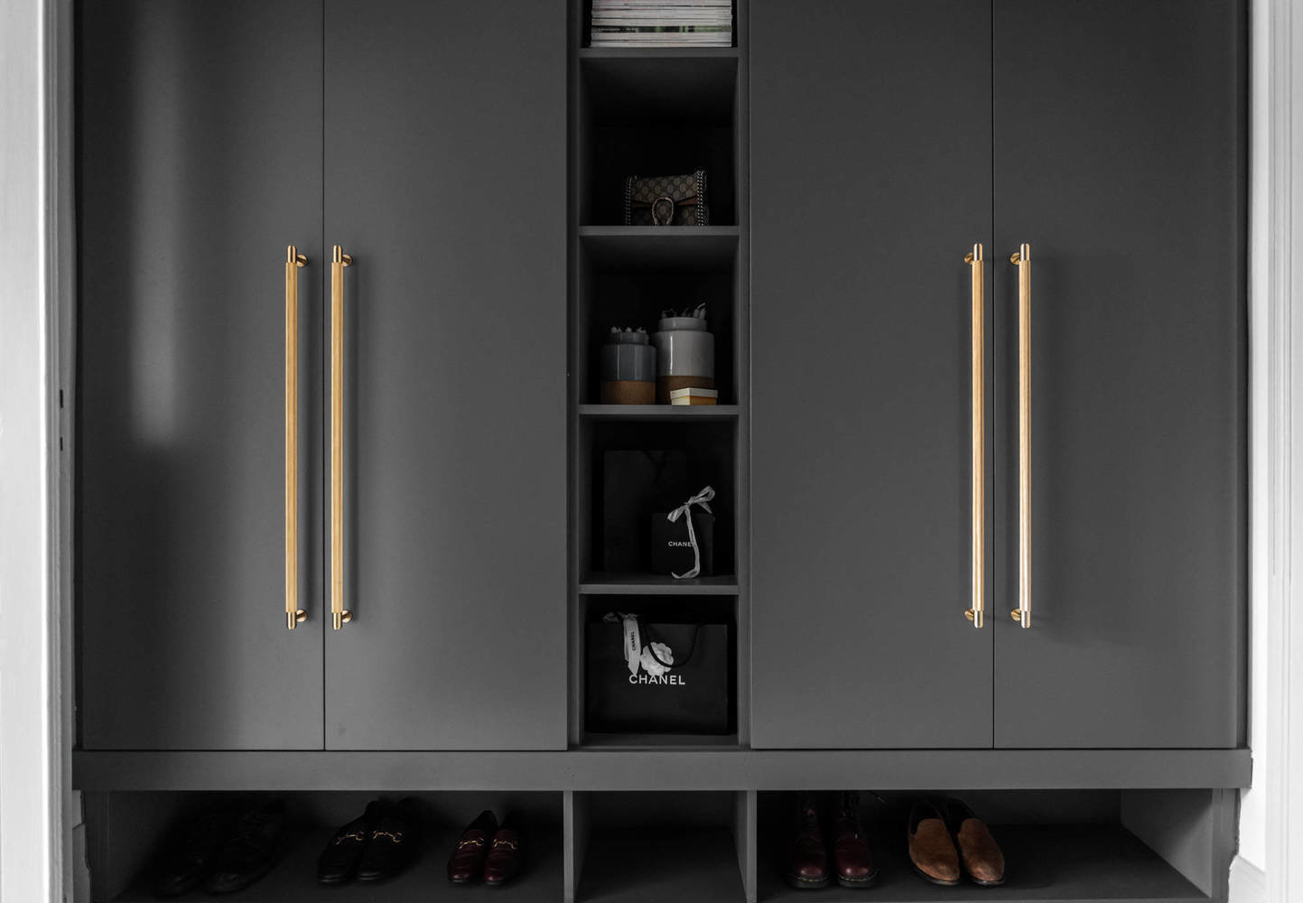 Фотография: Прихожая в стиле Скандинавский, Классический, Декор интерьера, Швеция, Бежевый, Стокгольм, Серый, 3 комнаты, 60-90 метров – фото на INMYROOM