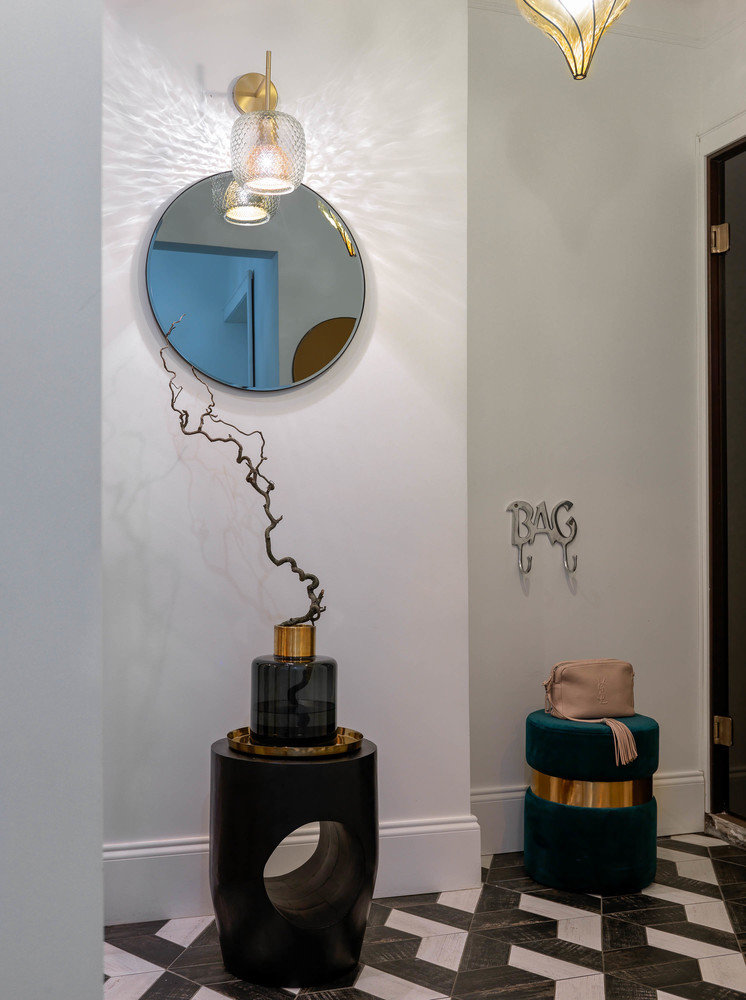 Фотография: Прихожая в стиле Эклектика, Проект недели, Москва, П-55, Панельный дом, 4 и больше, 60-90 метров, Олеся Бернштейн – фото на INMYROOM