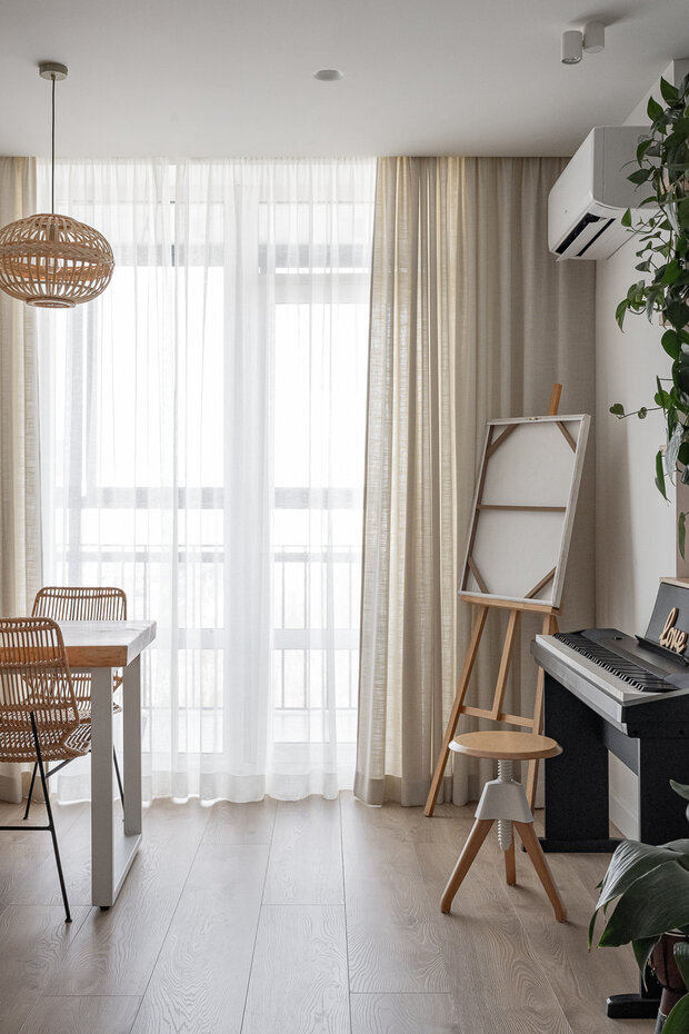 Фотография: Кухня и столовая в стиле Скандинавский, Современный, Эко, Квартира, Проект недели, Москва, Монолитный дом, 4 и больше, Более 90 метров, бюро «Образ жизни», Анастасия Кутовая – фото на INMYROOM