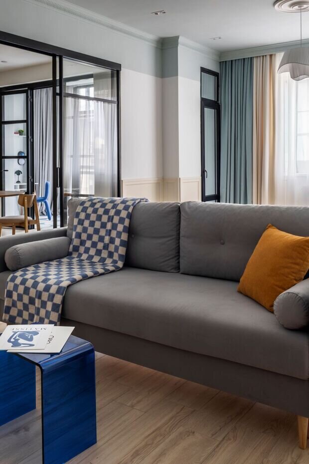 Фотография: Гостиная в стиле Современный, Эклектика, Квартира, Проект дня, Казахстан, 2 комнаты, Более 90 метров, Надира Мустафина – фото на INMYROOM