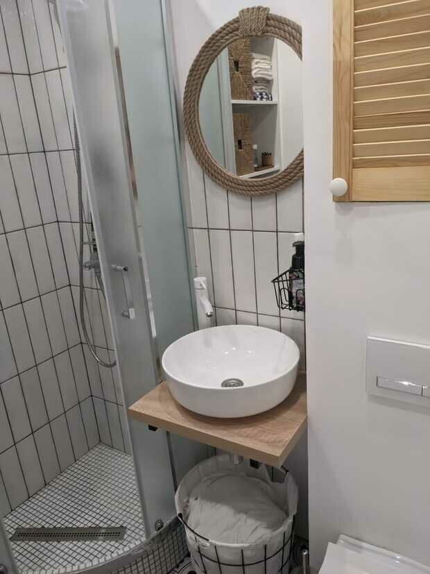 Фотография: Ванная в стиле Скандинавский, Ремонт на практике, ремонт хрущевки, Хрущевка, 40-60 метров, интерьер хрущевки – фото на INMYROOM