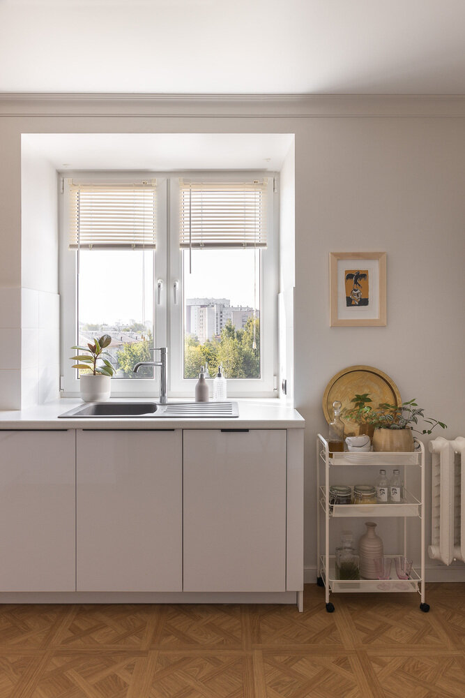 Фотография: Кухня и столовая в стиле Скандинавский, Современный, Квартира, Проект недели, Кирпичный дом, 3 комнаты, 60-90 метров, Уфа, Винтажный, Надежда Токарева – фото на INMYROOM Фотография: Кухня и столовая в стиле Скандинавский, Современный, Квартира, Проект недели, Кирпичный дом, 3 комнаты, 60-90 метров, Уфа, Винтажный, Надежда Токарева – фото на INMYROOM