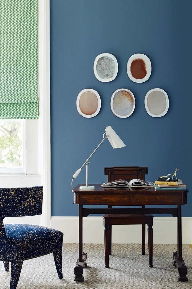 Фотография: Кухня и столовая в стиле Минимализм, Декор интерьера, Мебель и свет, Советы, Коричневый – фото на INMYROOM