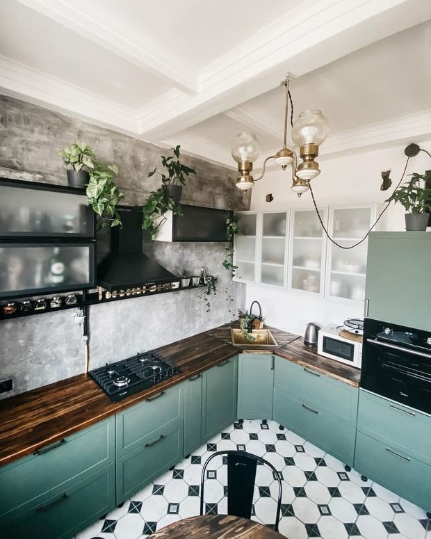 Фотография: Кухня и столовая в стиле Лофт, Ремонт на практике, ремонт сталинки – фото на INMYROOM