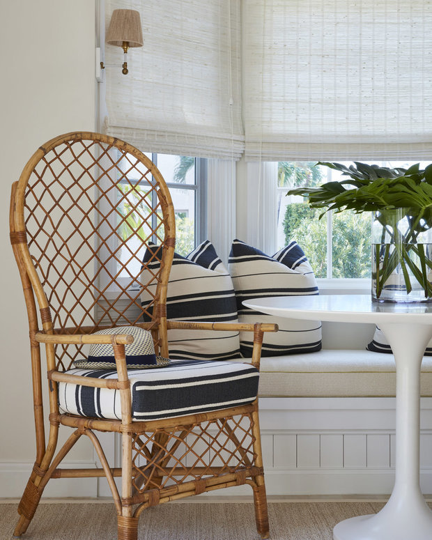 Фотография: Терраса в стиле Скандинавский, Дом, Советы, Дача, как оформить дом, REHAU, как увеличить маленький дом, как оформить дачу – фото на INMYROOM