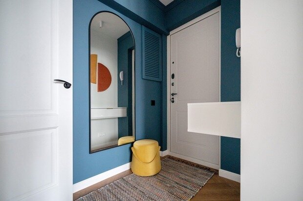 Фотография: Прихожая в стиле Скандинавский, Современный, Минимализм, Малогабаритная квартира, Квартира, Проект недели, Москва, Кирпичный дом, 2 комнаты, 40-60 метров, Винтажный, Frontstage, Наталья Короткова – фото на INMYROOM