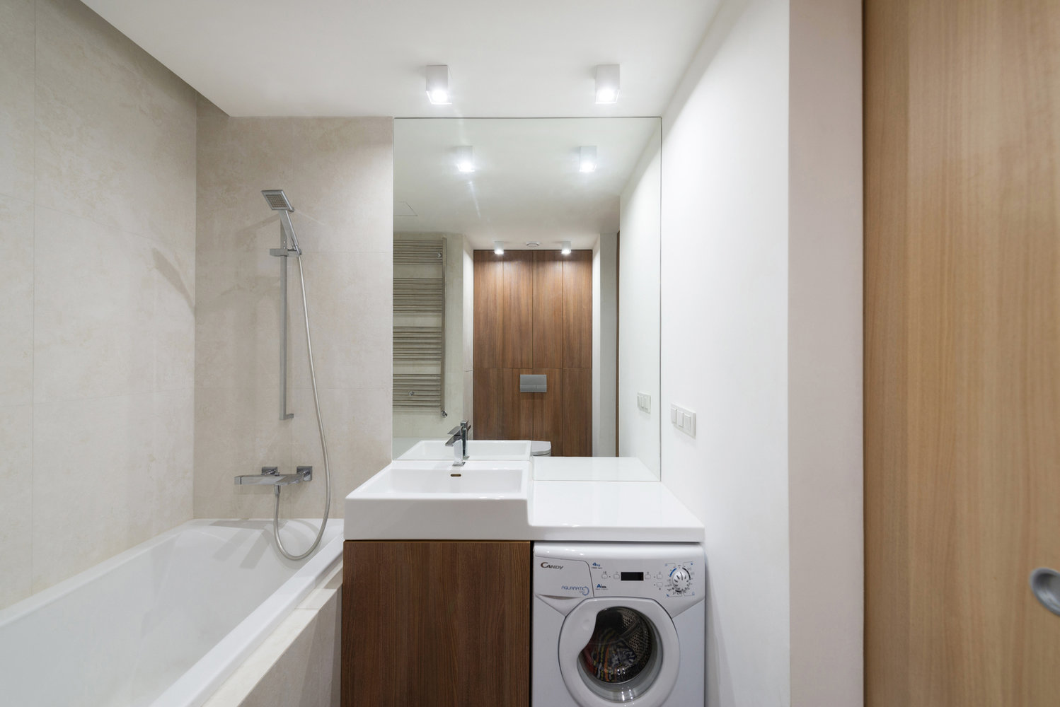 Фотография: в стиле , Квартира, Студия, Белый, Минимализм, Проект недели, Бежевый, Киев, Lugerin Architects, новостройка, Монолитный дом, 40-60 метров – фото на INMYROOM