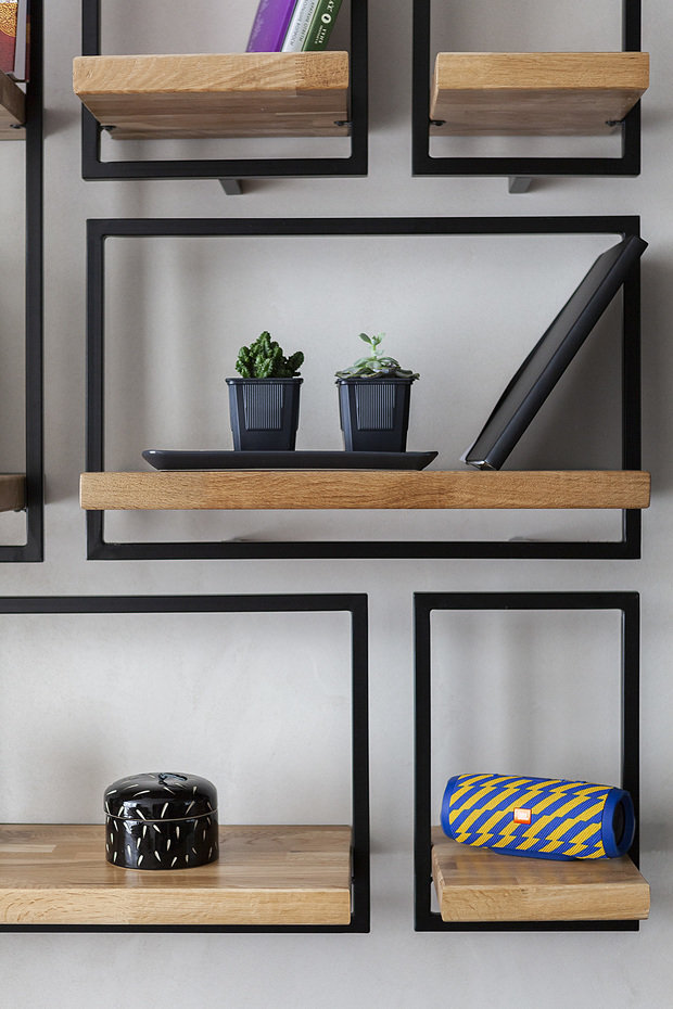 Фотография: Мебель и свет в стиле Лофт, Прихожая, Гостиная, Спальня, Декор интерьера, Квартира, Студия, 40-60 метров, Мария Полянская – фото на INMYROOM