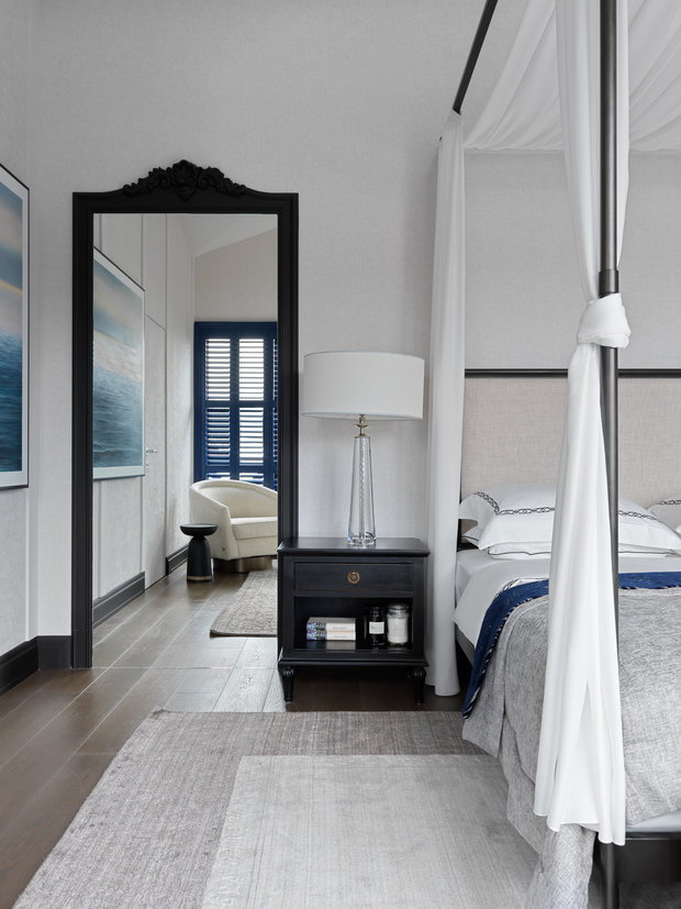 Фотография: Спальня в стиле Классический, Современный, Дом, Проект дня, Дом и дача, 4 и больше, Более 90 метров, TaupeHome, Павловск – фото на INMYROOM