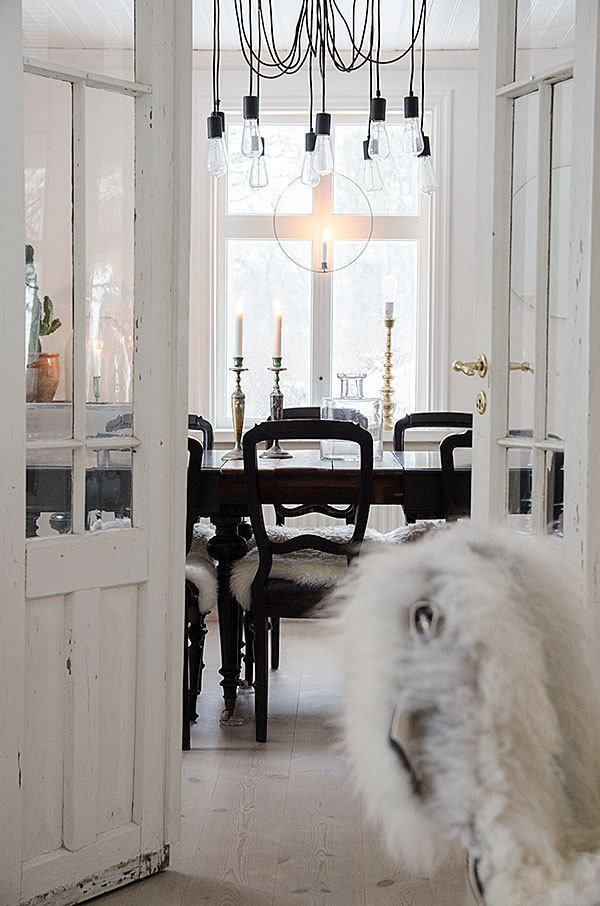 Фотография: Кухня и столовая в стиле Скандинавский, Декор интерьера, Дом, Швеция, Дача – фото на INMYROOM Фотография: Кухня и столовая в стиле Скандинавский, Декор интерьера, Дом, Швеция, Дача – фото на INMYROOM