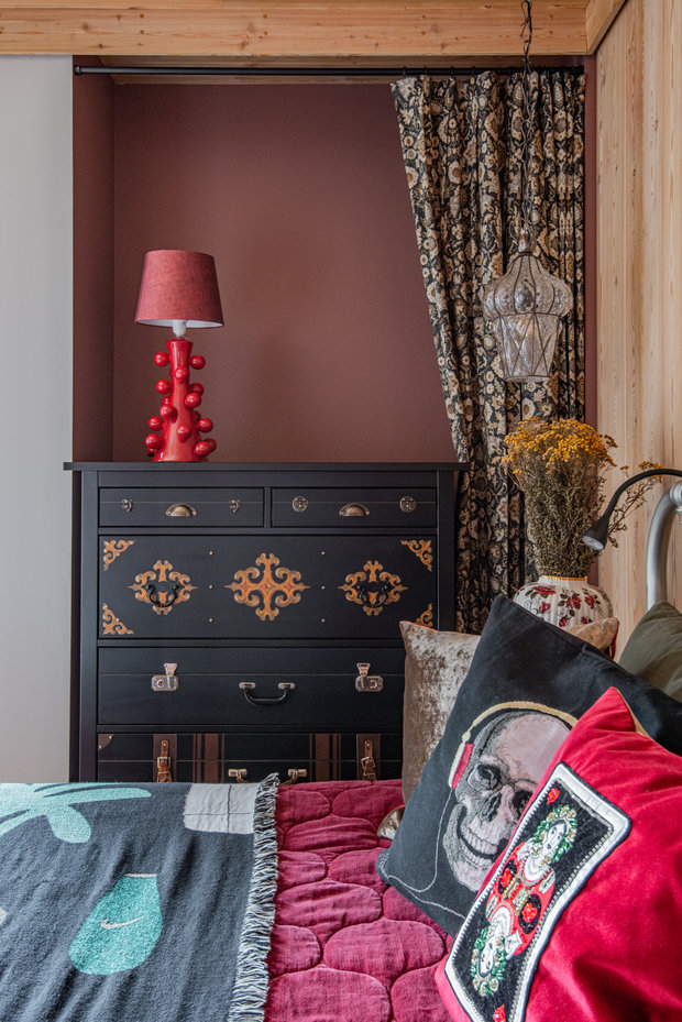 Фотография: Спальня в стиле Эклектика, Дом, Проект недели, Дача, Дом и дача, 4 и больше, Более 90 метров, Уфа, Юлия Мусина, Александр Сафаров – фото на INMYROOM