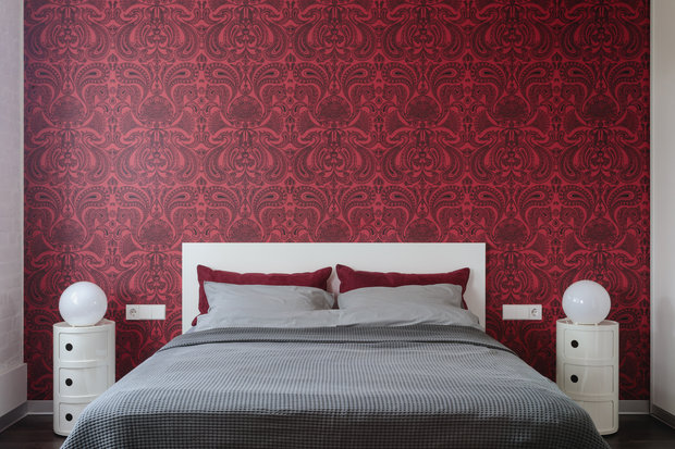 Фотография: Спальня в стиле Современный, Квартира, Проект недели, Москва, Михаил Новинский, Samsung, Кирпичный дом, 3 комнаты, Более 90 метров, интерьерный телевизор, the serif – фото на INMYROOM