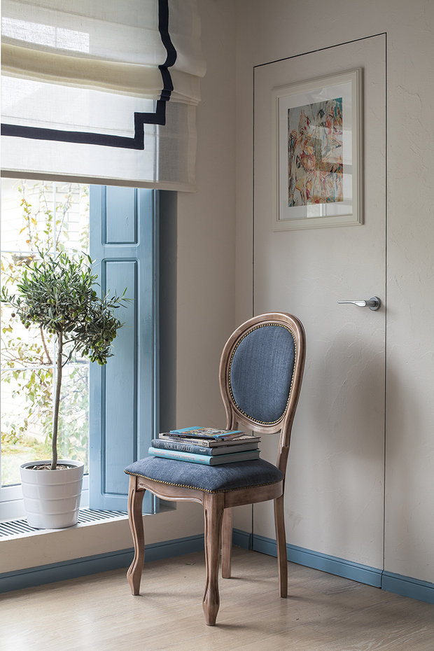 Фотография: Гостиная в стиле Прованс и Кантри, Белый, Проект недели, Голубой, Екатерина Козлова – фото на INMYROOM