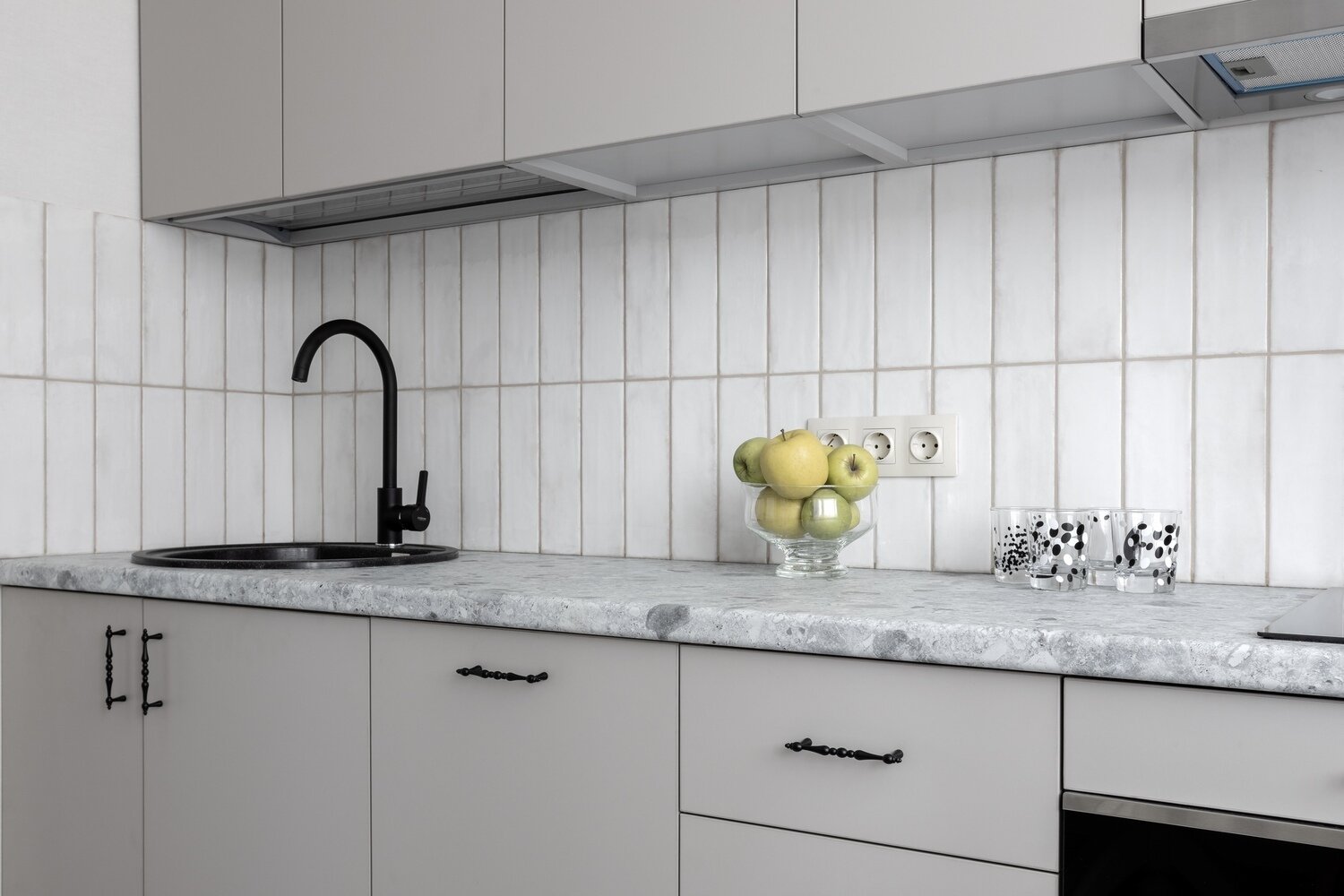 Фотография: Кухня и столовая в стиле Скандинавский, Современный, Эклектика, Малогабаритная квартира, Квартира, Проект недели, Самара, 2 комнаты, до 40 метров, Александра Баканова – фото на INMYROOM Фотография: Кухня и столовая в стиле Скандинавский, Современный, Эклектика, Малогабаритная квартира, Квартира, Проект недели, Самара, 2 комнаты, до 40 метров, Александра Баканова – фото на INMYROOM