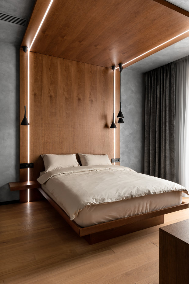 Фото из портфолио Кровать с изголовьем до потолка – фотографии дизайна интерьеров на INMYROOM