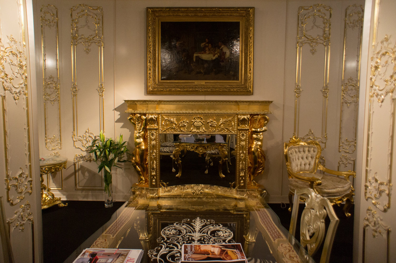 Фотография: Гостиная в стиле Классический, Индустрия, События, Kartell, iSaloni – фото на INMYROOM