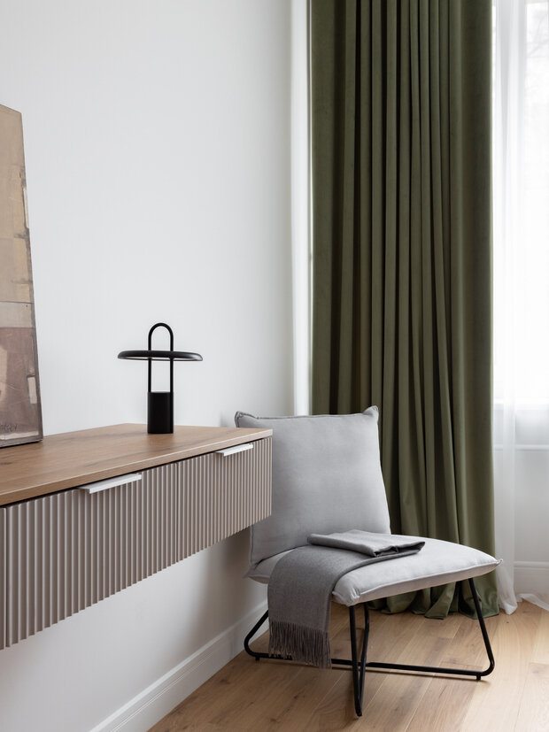 Фотография: Спальня в стиле Скандинавский, Современный, Квартира, Проект дня, Москва, Кирпичный дом, 2 комнаты, 60-90 метров, Тая Кипри – фото на INMYROOM