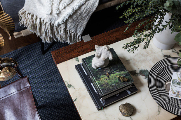 Фотография: Гостиная в стиле Скандинавский, Эклектика, Декор интерьера, Малогабаритная квартира, Квартира, Швеция, Стокгольм, как оформить малогабаритку, как самостоятельно оформить интерьер, 2 комнаты, до 40 метров – фото на INMYROOM