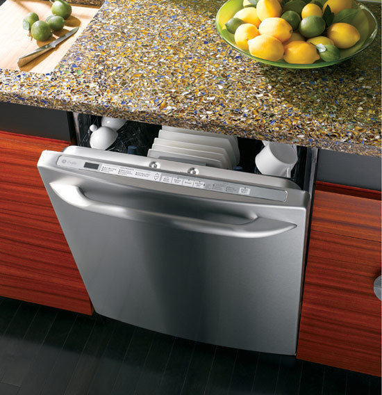 Фотография: Кухня и столовая в стиле Современный, Хай-тек – фото на InMyRoom.ru