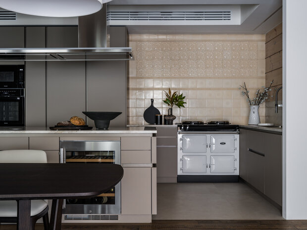 Фотография: Кухня и столовая в стиле Современный, Эко, Дом, Проект дня, Москва, Дом и дача, 4 и больше, Более 90 метров, минимализм с элементами современного дизайна, Филипп Черников, Юлия Долина – фото на INMYROOM