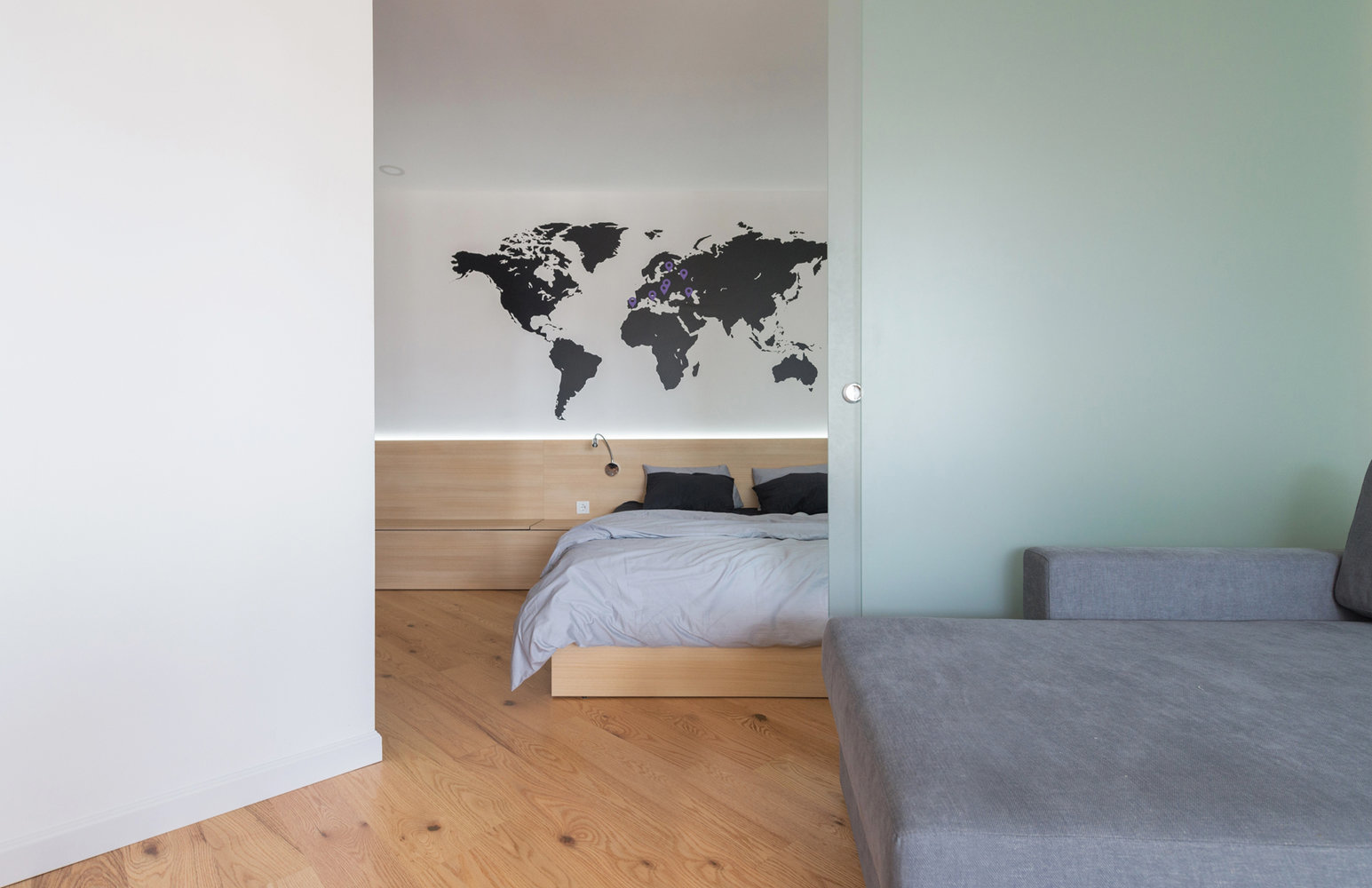 Фотография: в стиле , Квартира, Студия, Белый, Минимализм, Проект недели, Бежевый, Киев, Lugerin Architects, новостройка, Монолитный дом, 40-60 метров – фото на INMYROOM