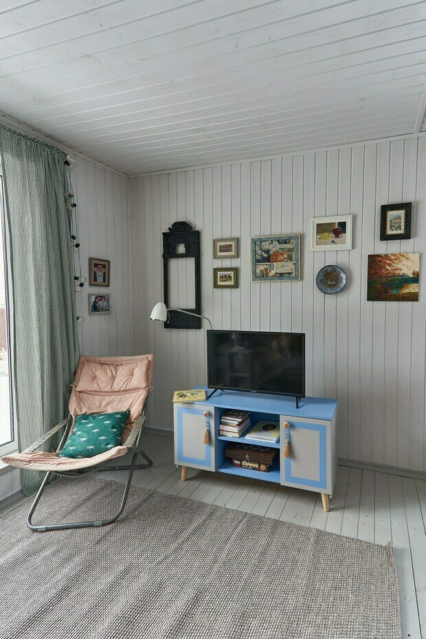 Фотография: Гостиная в стиле Прованс и Кантри, Скандинавский, Эклектика, Винтажный, Проект дня, Дача, Дом и дача, Ирина Собыленская, Сергиев Посад, 2 комнаты, 40-60 метров – фото на INMYROOM