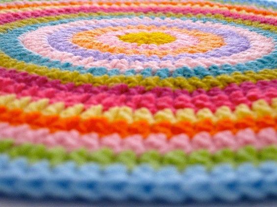 Фотография: Гостиная в стиле Эклектика, Спальня, Декор интерьера, DIY, Декор дома, Ковер – фото на INMYROOM Фотография: Гостиная в стиле Эклектика, Спальня, Декор интерьера, DIY, Декор дома, Ковер – фото на INMYROOM