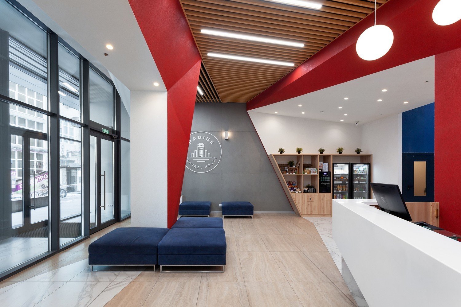 Фото из портфолио Интерьер мест общего пользования Radius Central House – фотографии дизайна интерьеров на INMYROOM Фото из портфолио Интерьер мест общего пользования Radius Central House – фотографии дизайна интерьеров на INMYROOM